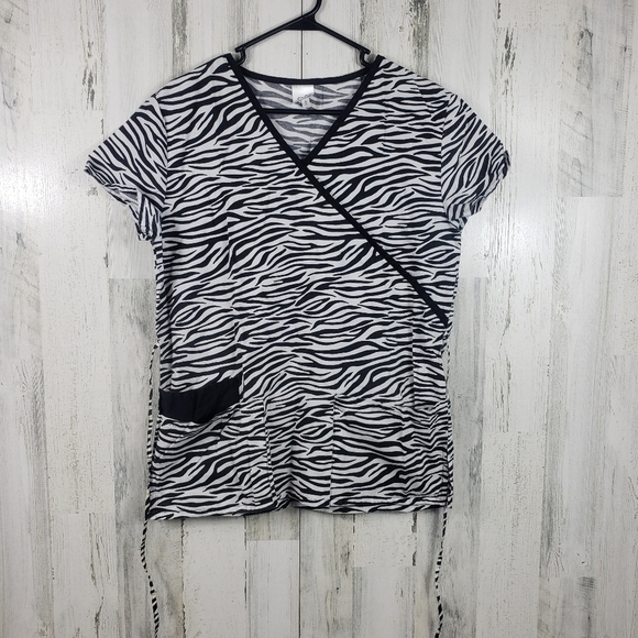 B scrubs black and white zebra print scrub top women's size medium - Picture 10 of 10